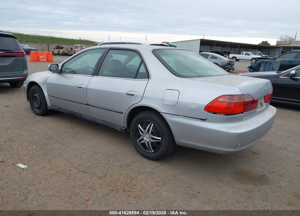 1999 HONDA ACCORD LX VIN: 1HGCG6650XA162814