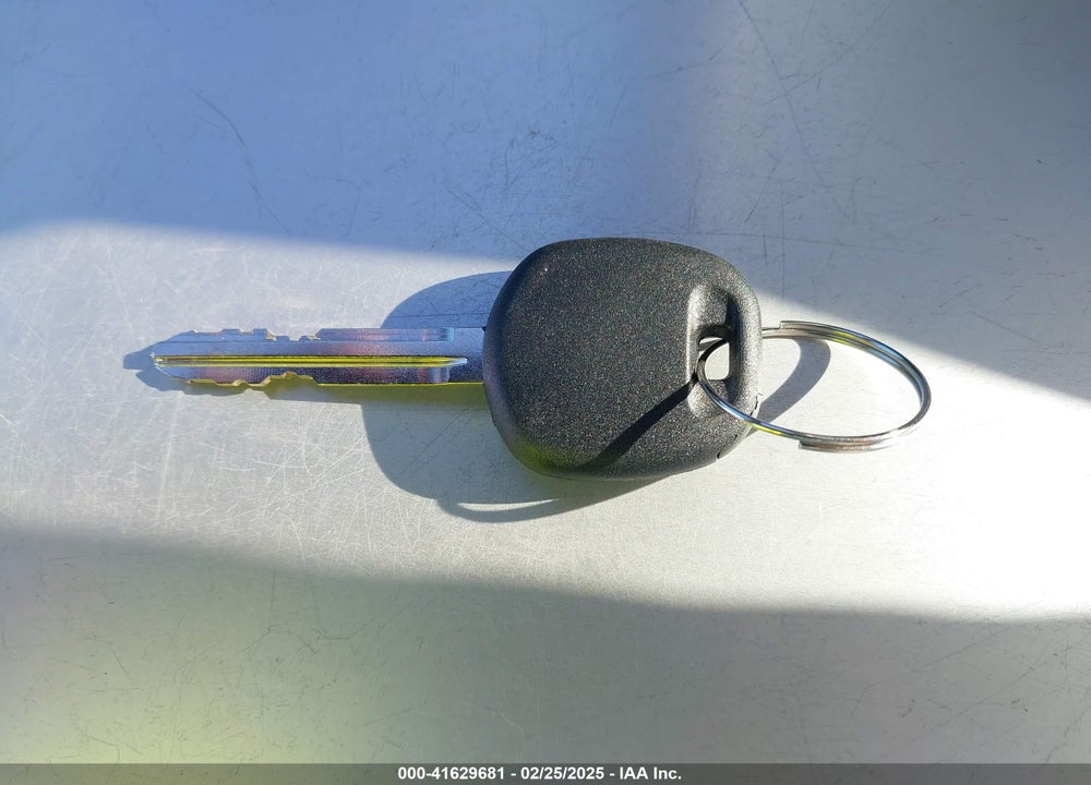 2002 TOYOTA PRIUS VIN: JT2BK12U520059422