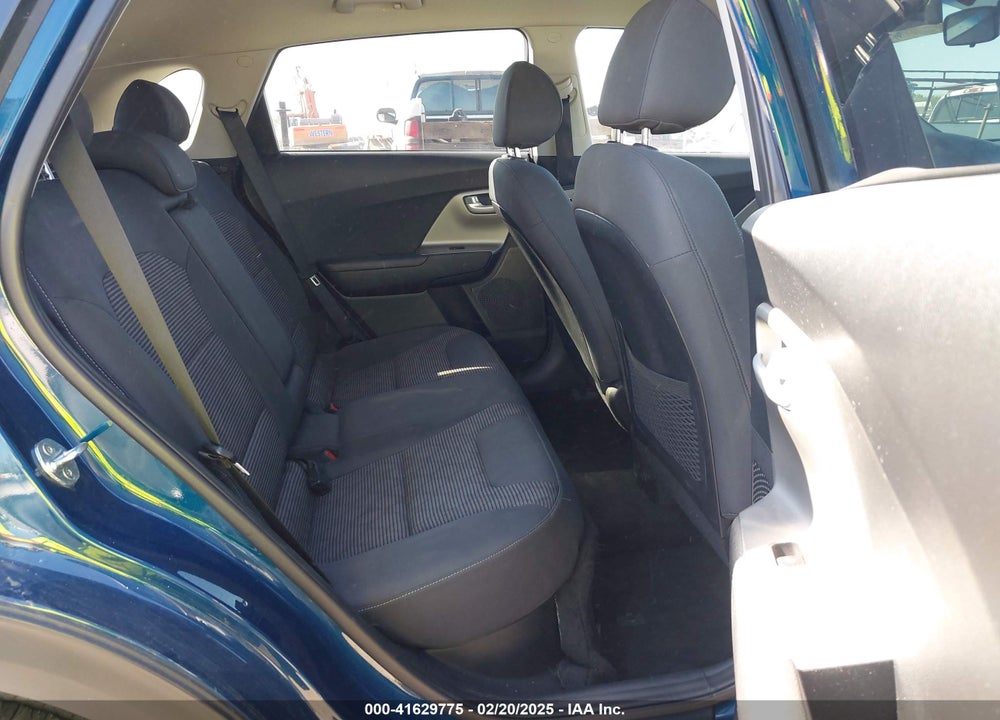 2019 KIA NIRO VIN: KNDCB3LC8K5327931