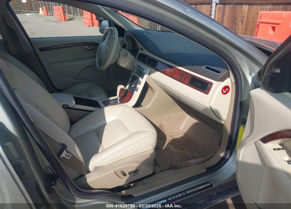 2008 VOLVO XC70 3.2 VIN: YV4BZ982481009473