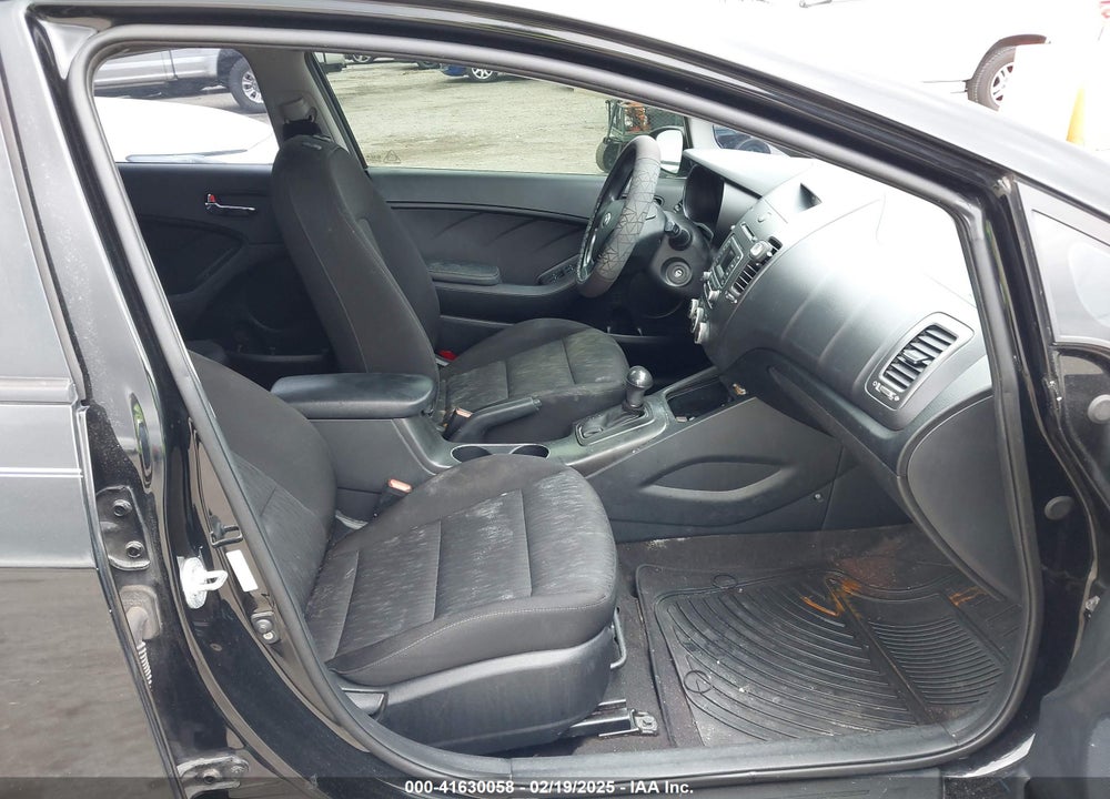 2016 KIA FORTE VIN: KNAFK4A67G5493359