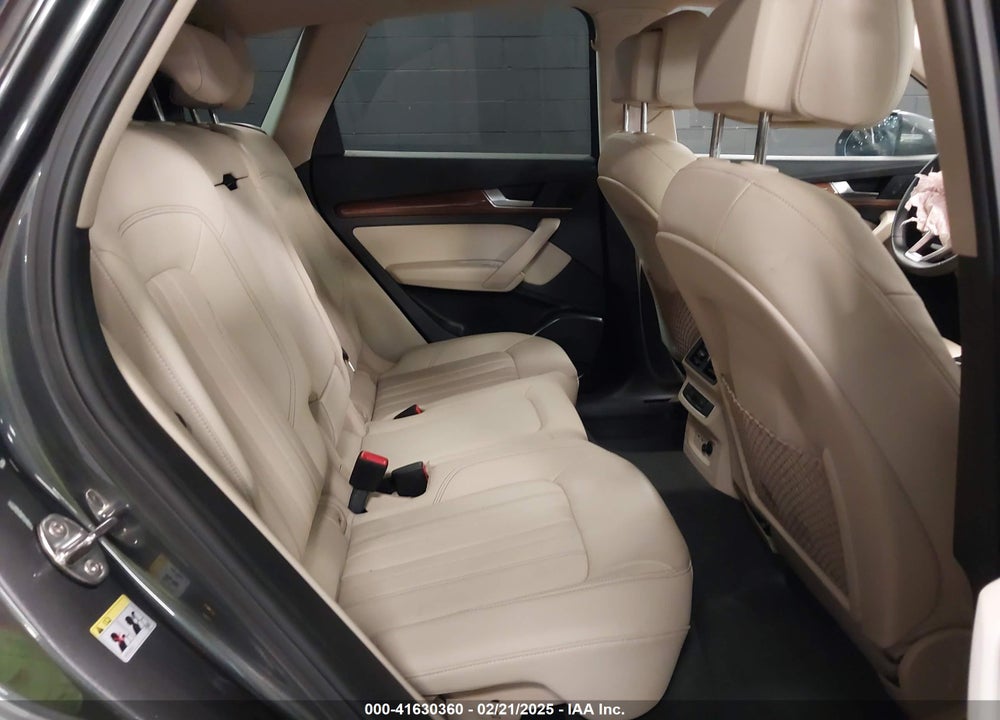 2022 AUDI Q5 VIN: WA1GAAFY8N2081365