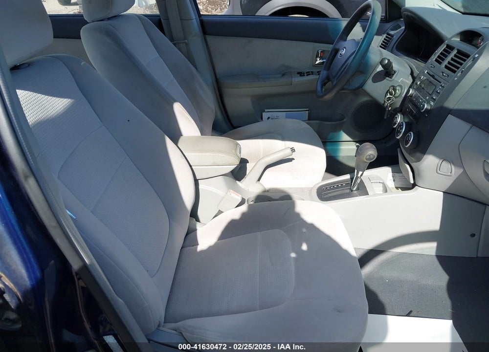 2007 KIA SPECTRA VIN: KNAFE122775458113