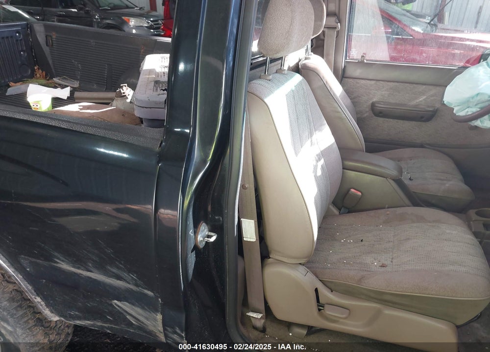 1999 TOYOTA TACOMA PRERUNNER VIN: 4TANM92N5XZ540999