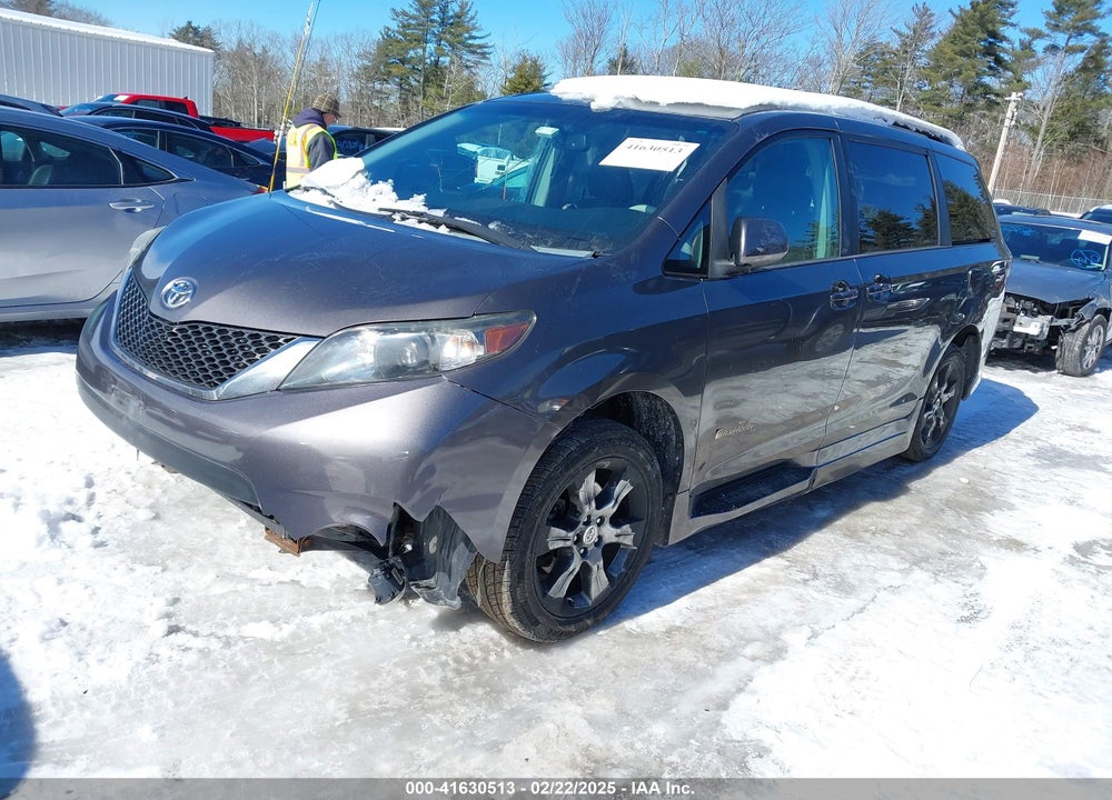 2012 TOYOTA SIENNA SE 8 PASSENGER VIN: 5TDXK3DC0CS233795