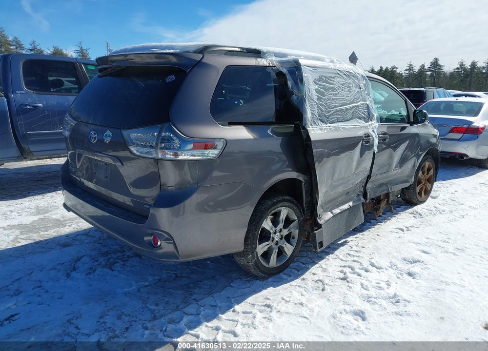 2012 TOYOTA SIENNA SE 8 PASSENGER VIN: 5TDXK3DC0CS233795
