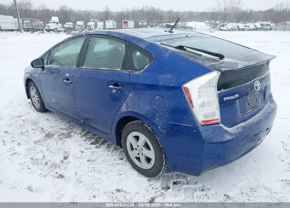 2011 TOYOTA PRIUS TWO VIN: JTDKN3DU1B0256188