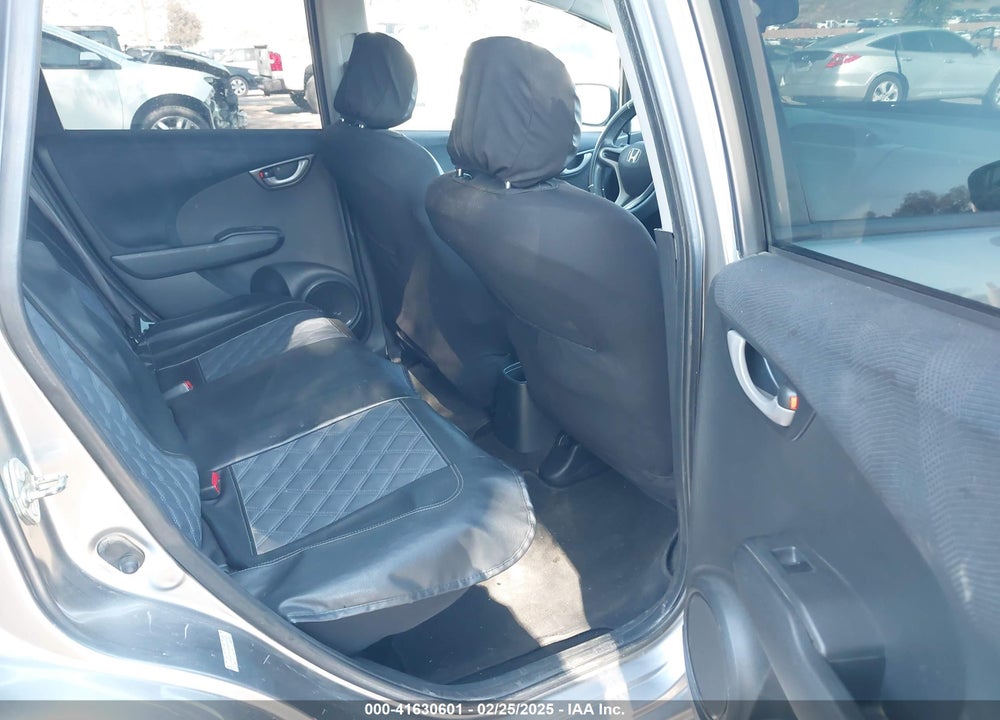 2010 HONDA FIT VIN: JHMGE8H45AS002952
