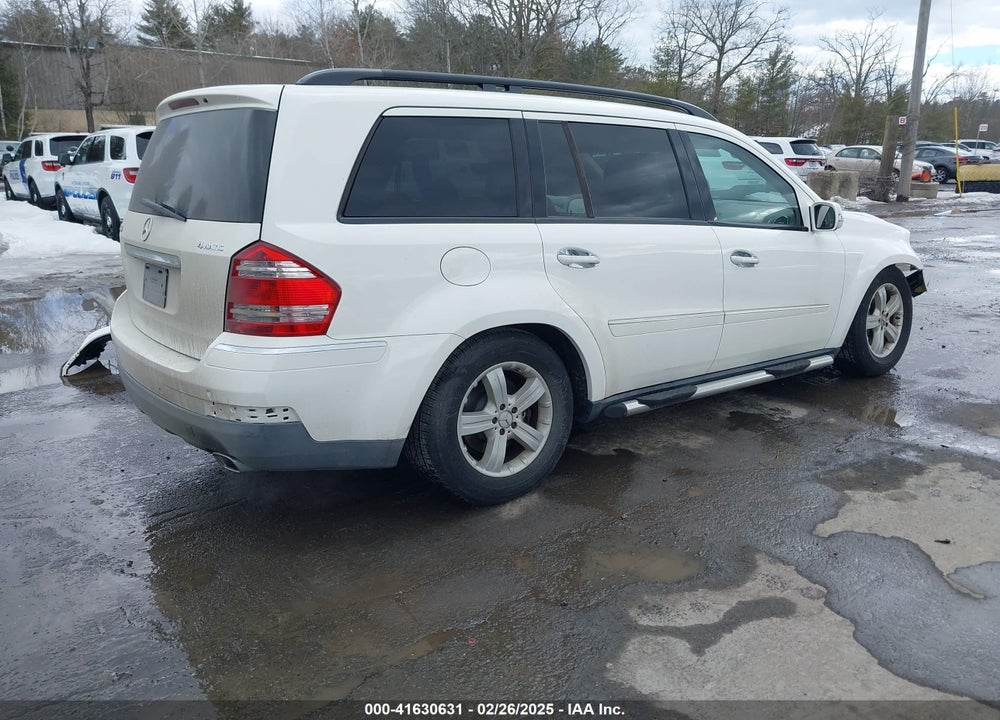2007 MERCEDES-BENZ GL 450 VIN: 4JGBF71E27A211761