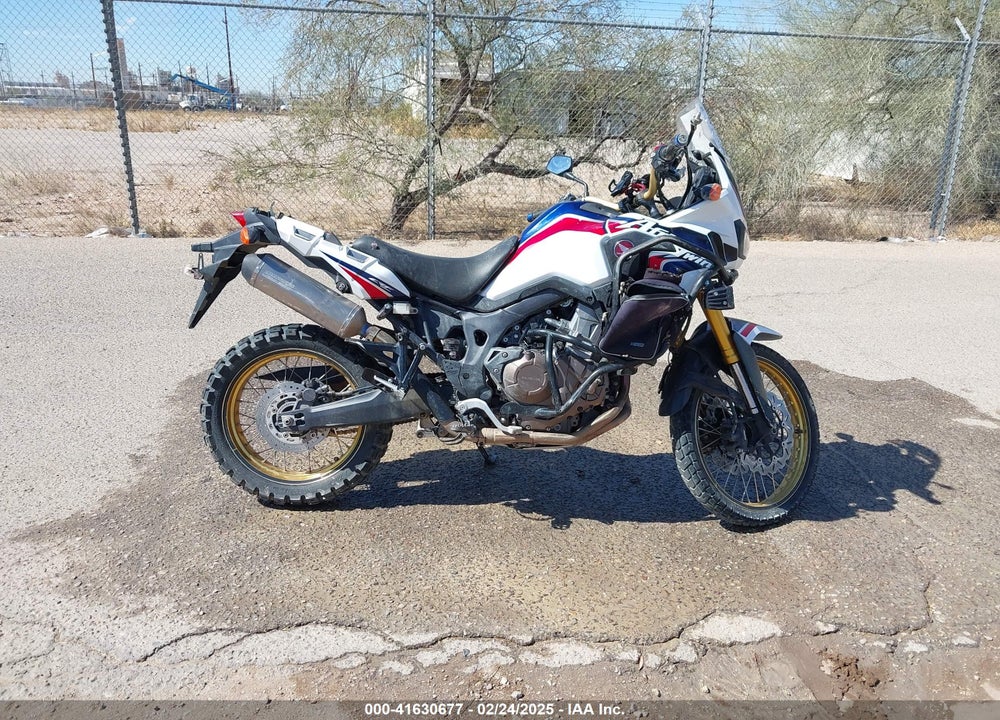 2017 HONDA CRF1000 VIN: JH2SD04G3HK001607