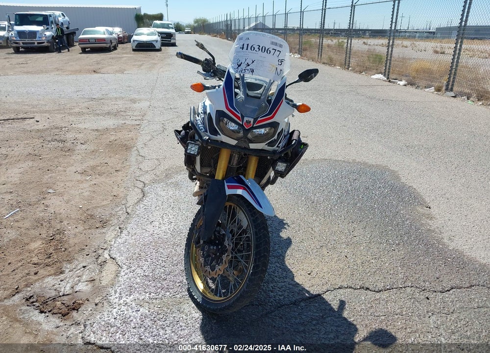 2017 HONDA CRF1000 VIN: JH2SD04G3HK001607