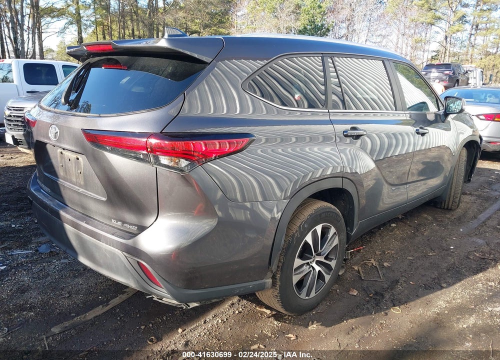 2023 TOYOTA HIGHLANDER XLE VIN: 5TDKDRBH6PS036111