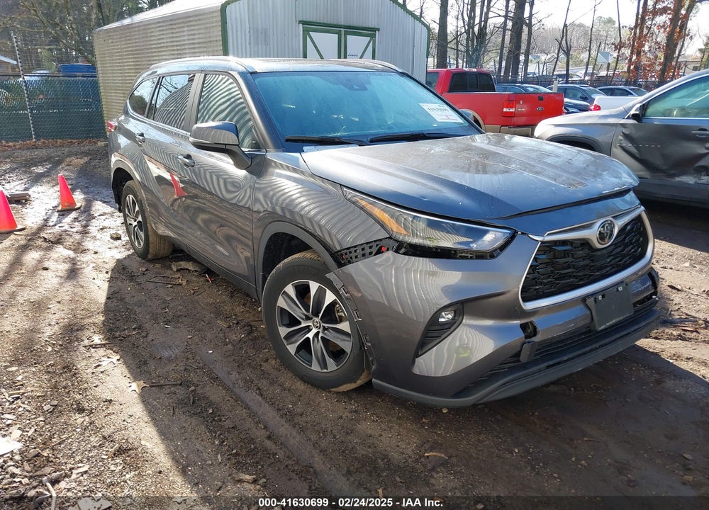 2023 TOYOTA HIGHLANDER XLE VIN: 5TDKDRBH6PS036111