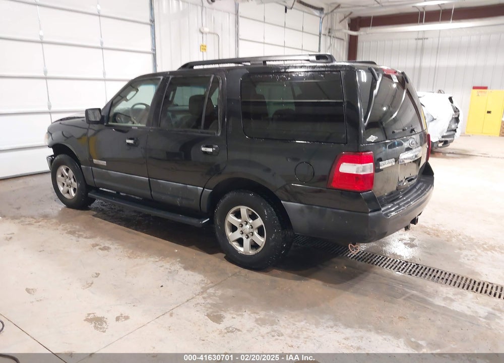2007 FORD EXPEDITION XLT VIN: 1FMFU16507LA88124