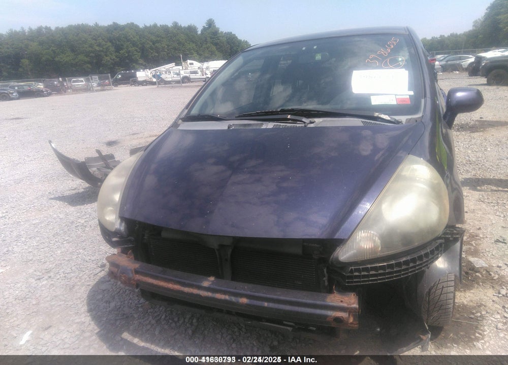 2008 HONDA FIT VIN: JHMGD38658S011510