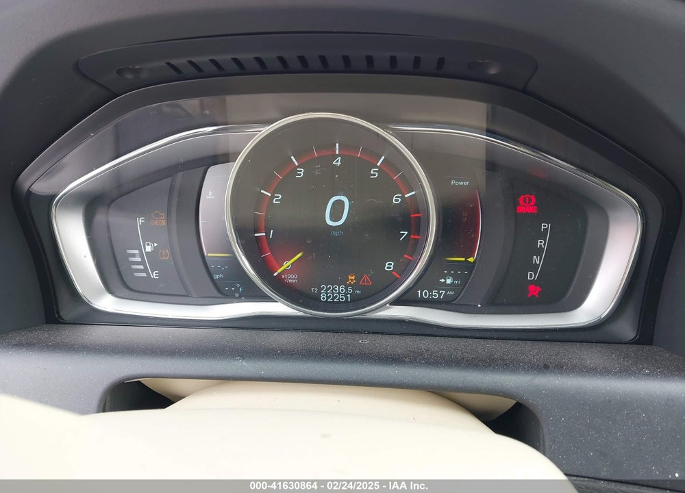 2016 VOLVO XC60 VIN: YV440MDK5G2796227