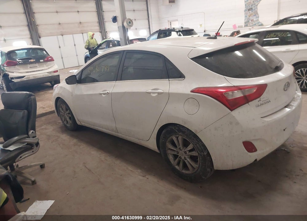 2014 HYUNDAI ELANTRA GT VIN: KMHD35LH1EU165395