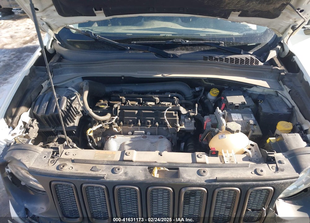 2016 JEEP RENEGADE VIN: ZACCJABT8GPD90924