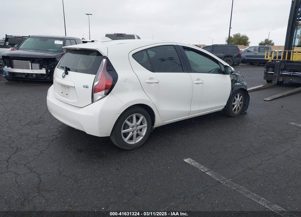 2015 TOYOTA PRIUS C THREE VIN: JTDKDTB32F1094973