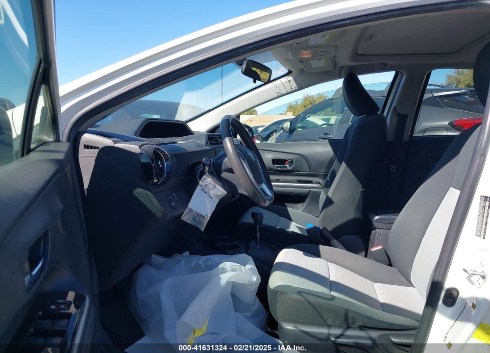2015 TOYOTA PRIUS C THREE VIN: JTDKDTB32F1094973