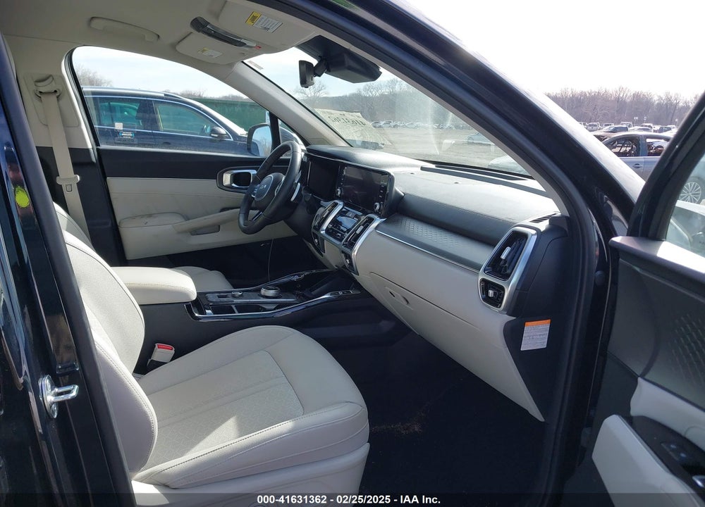 2023 KIA SORENTO HYBRID VIN: KNDRKDLG1P5220195
