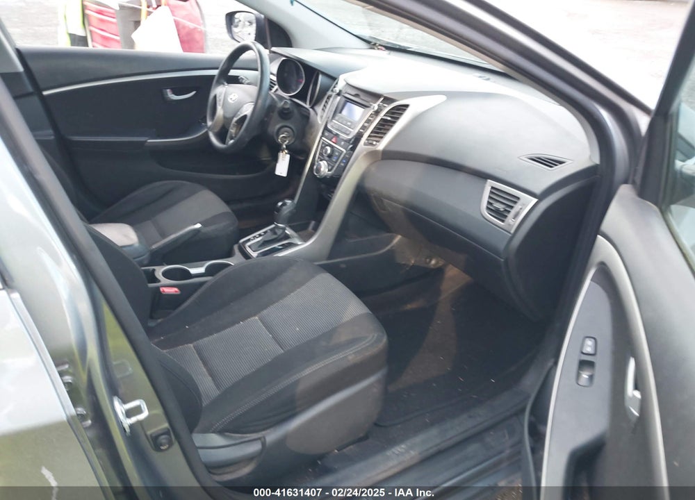 2017 HYUNDAI ELANTRA GT VIN: KMHD35LH0HU364605