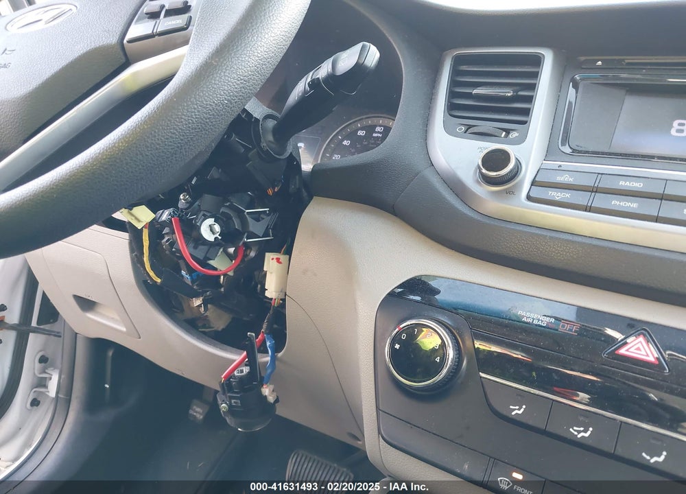 2017 HYUNDAI TUCSON SE VIN: KM8J33A45HU447776