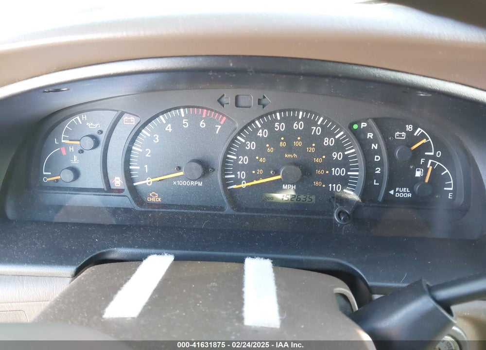2004 TOYOTA TUNDRA SR5 V8 VIN: 5TBBT441X4S446386