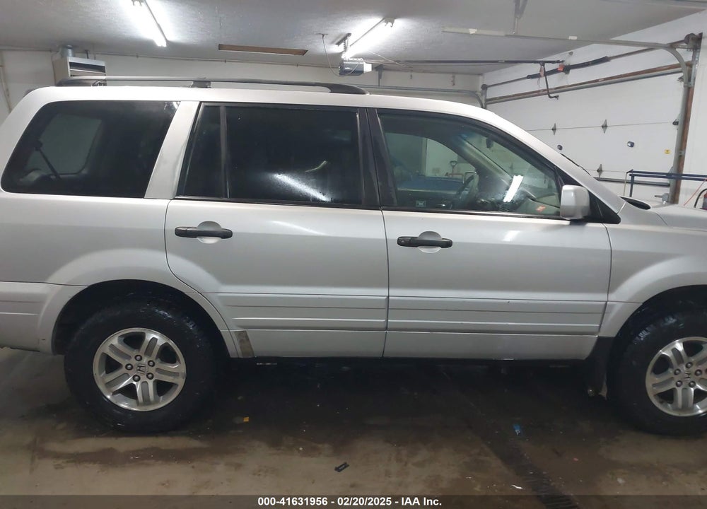 2003 HONDA PILOT EX VIN: 2HKYF18413H571910