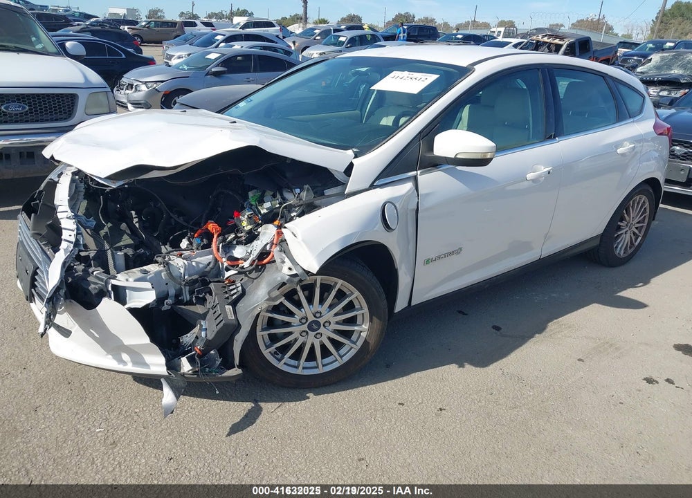 2013 FORD FOCUS VIN: 1FADP3R42DL196988