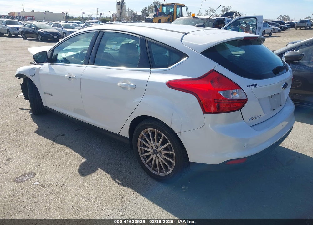 2013 FORD FOCUS VIN: 1FADP3R42DL196988
