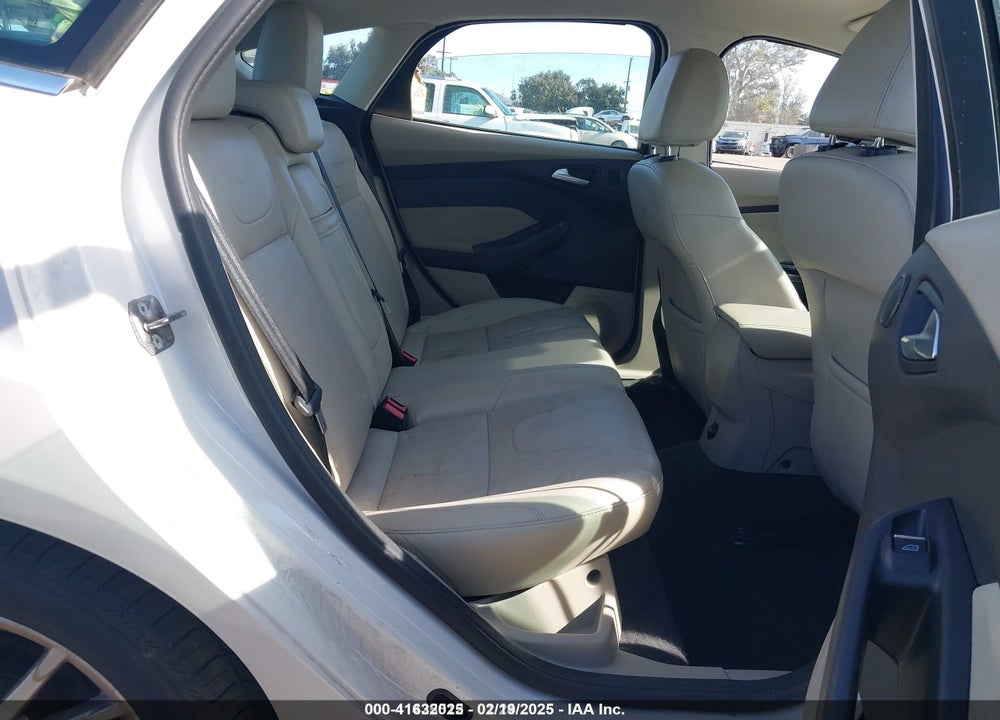 2013 FORD FOCUS VIN: 1FADP3R42DL196988