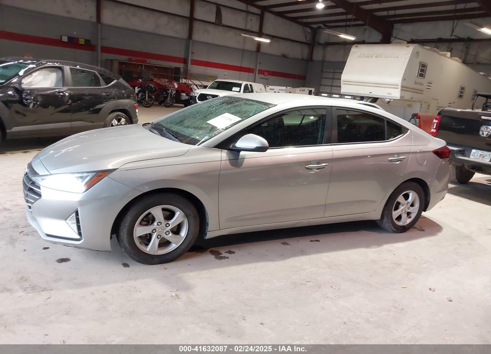 2020 HYUNDAI ELANTRA VIN: 5NPD74LF9LH549823
