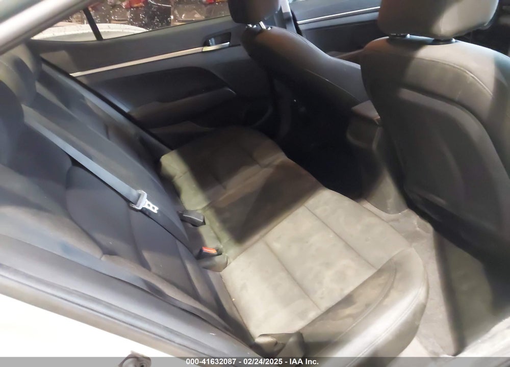 2020 HYUNDAI ELANTRA VIN: 5NPD74LF9LH549823