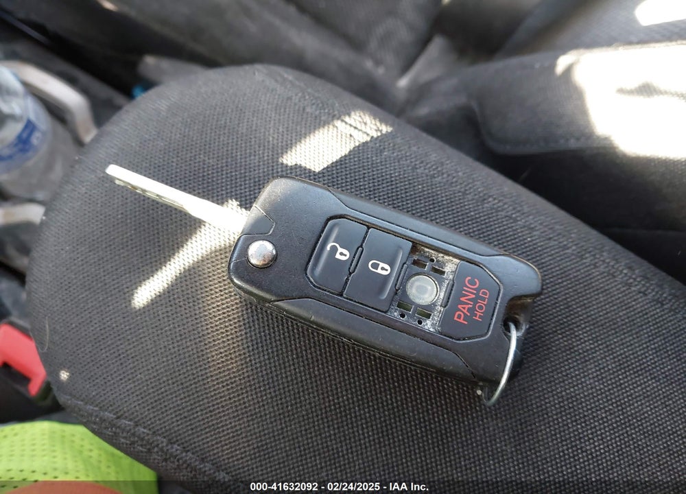 2015 JEEP RENEGADE LATITUDE VIN: ZACCJBBT7FPC19344