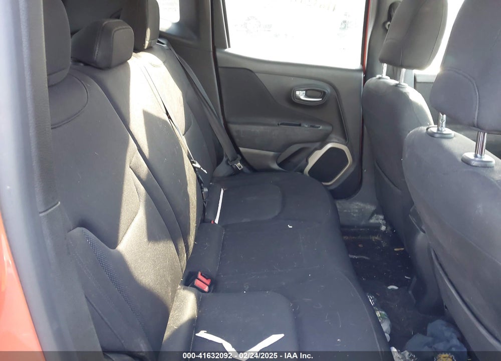 2015 JEEP RENEGADE LATITUDE VIN: ZACCJBBT7FPC19344