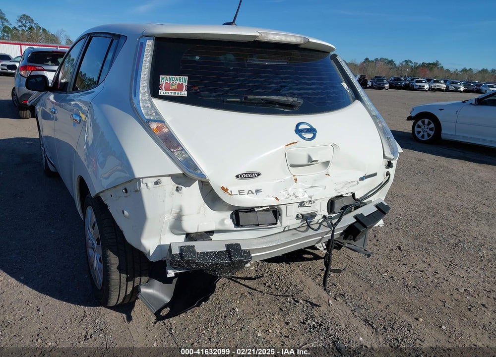 2015 NISSAN LEAF VIN: 1N4AZ0CP7FC332890