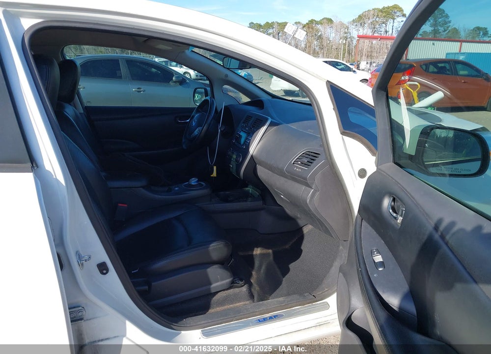 2015 NISSAN LEAF VIN: 1N4AZ0CP7FC332890