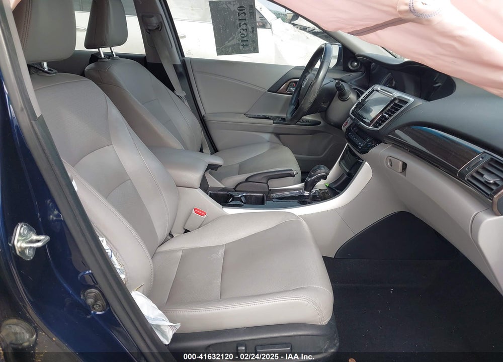 2017 HONDA ACCORD VIN: 1HGCR2F83HA083507