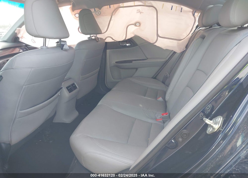 2017 HONDA ACCORD VIN: 1HGCR2F83HA083507