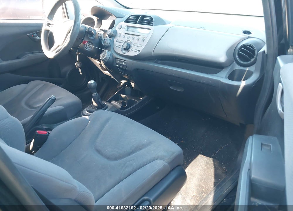 2009 HONDA FIT VIN: JHMGE87239S071263
