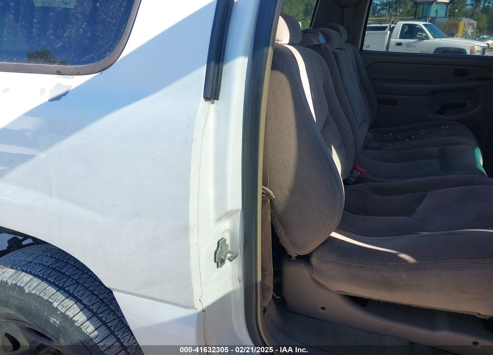 2005 GMC YUKON XL 1500 VIN: 1GKFK16Z75J157773