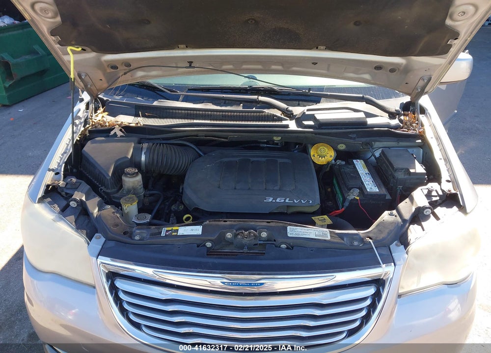 2014 CHRYSLER TOWN & COUNTRY TOURING VIN: 2C4RC1BG9ER324379