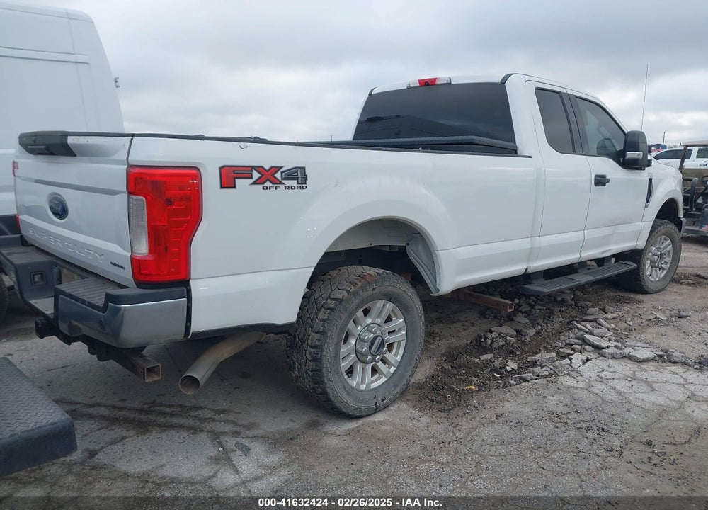 2018 FORD F-250 VIN: 1FT7X2B67JED06267