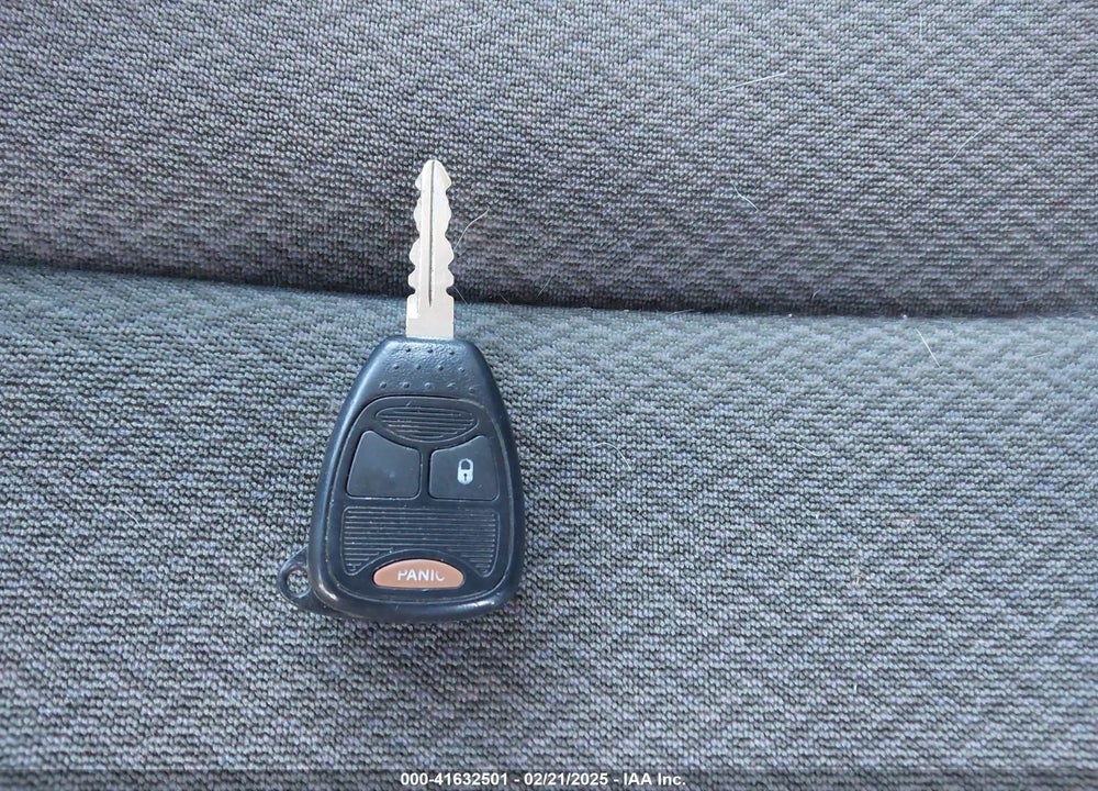 2004 CHRYSLER TOWN & COUNTRY VIN: 1C4GP45R34B504951