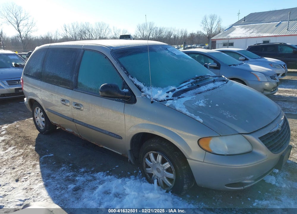 2004 CHRYSLER TOWN & COUNTRY VIN: 1C4GP45R34B504951