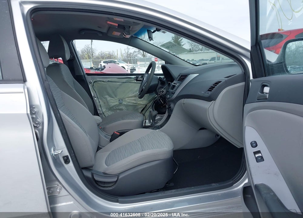2015 HYUNDAI ACCENT VIN: KMHCT4AE0FU923145