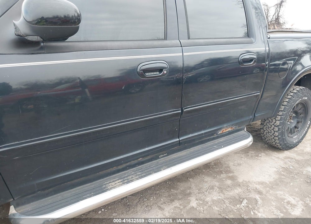 2002 FORD F-150 LARIAT/XLT VIN: 1FTRW08L62KD04574