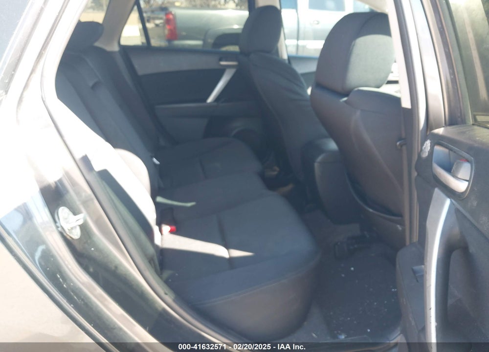 2011 MAZDA 3 S SPORT VIN: JM1BL1K63B1409727