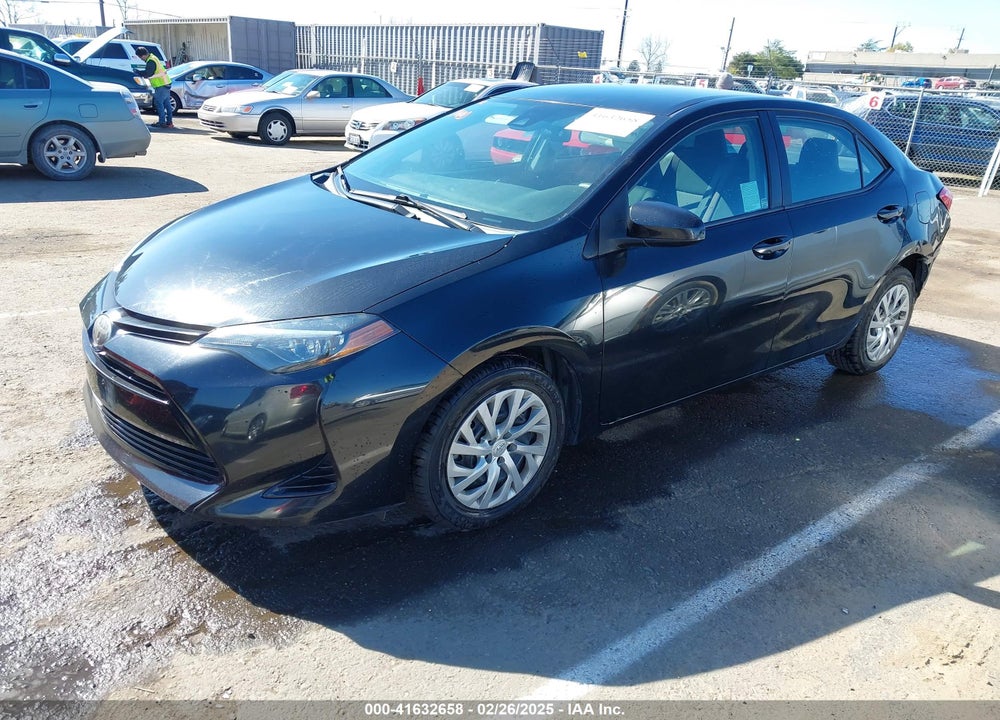 2019 TOYOTA COROLLA LE VIN: 2T1BURHE3KC142384